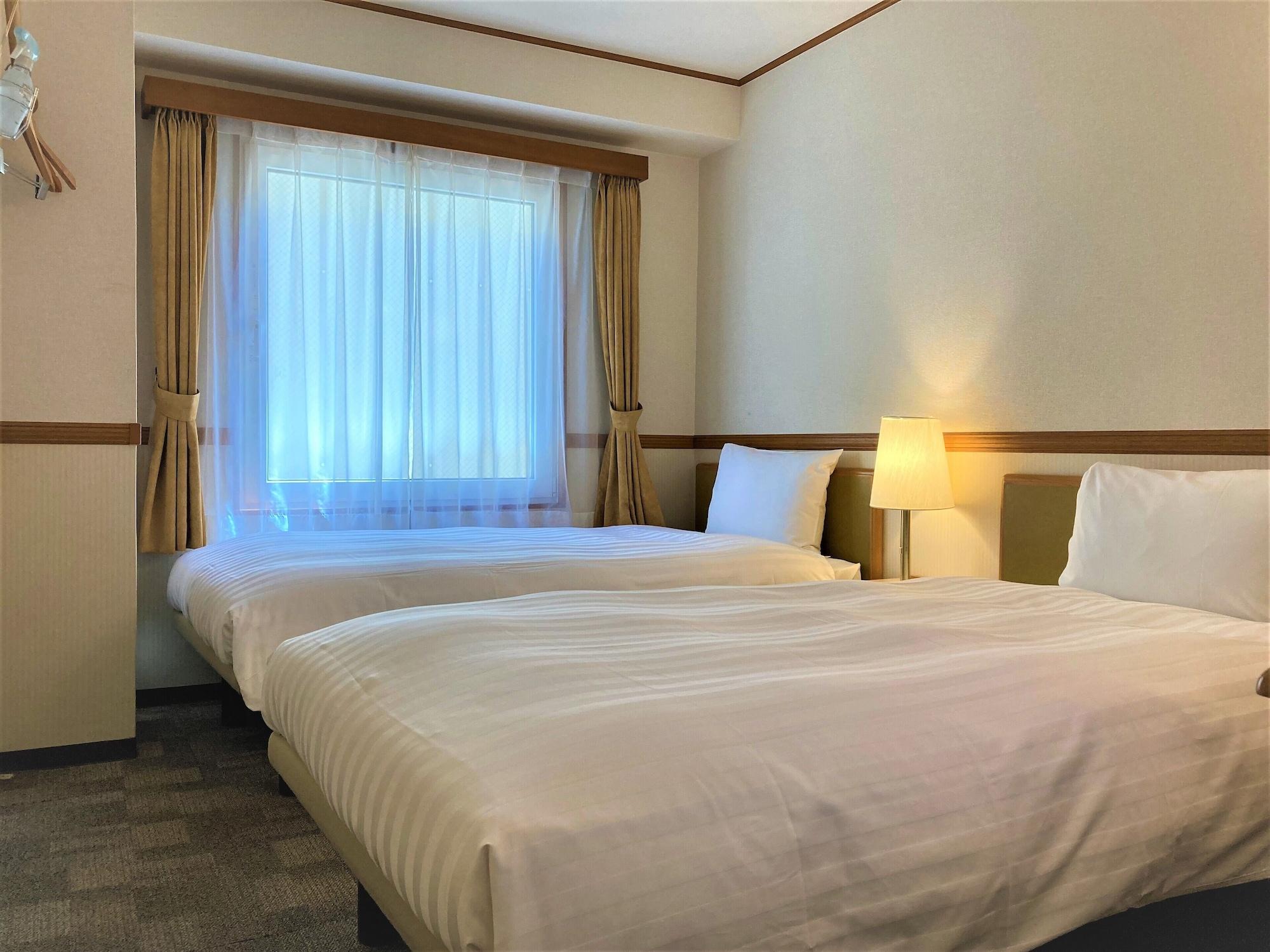 Toyoko Inn Naha Omoromachi Ekimae Экстерьер фото