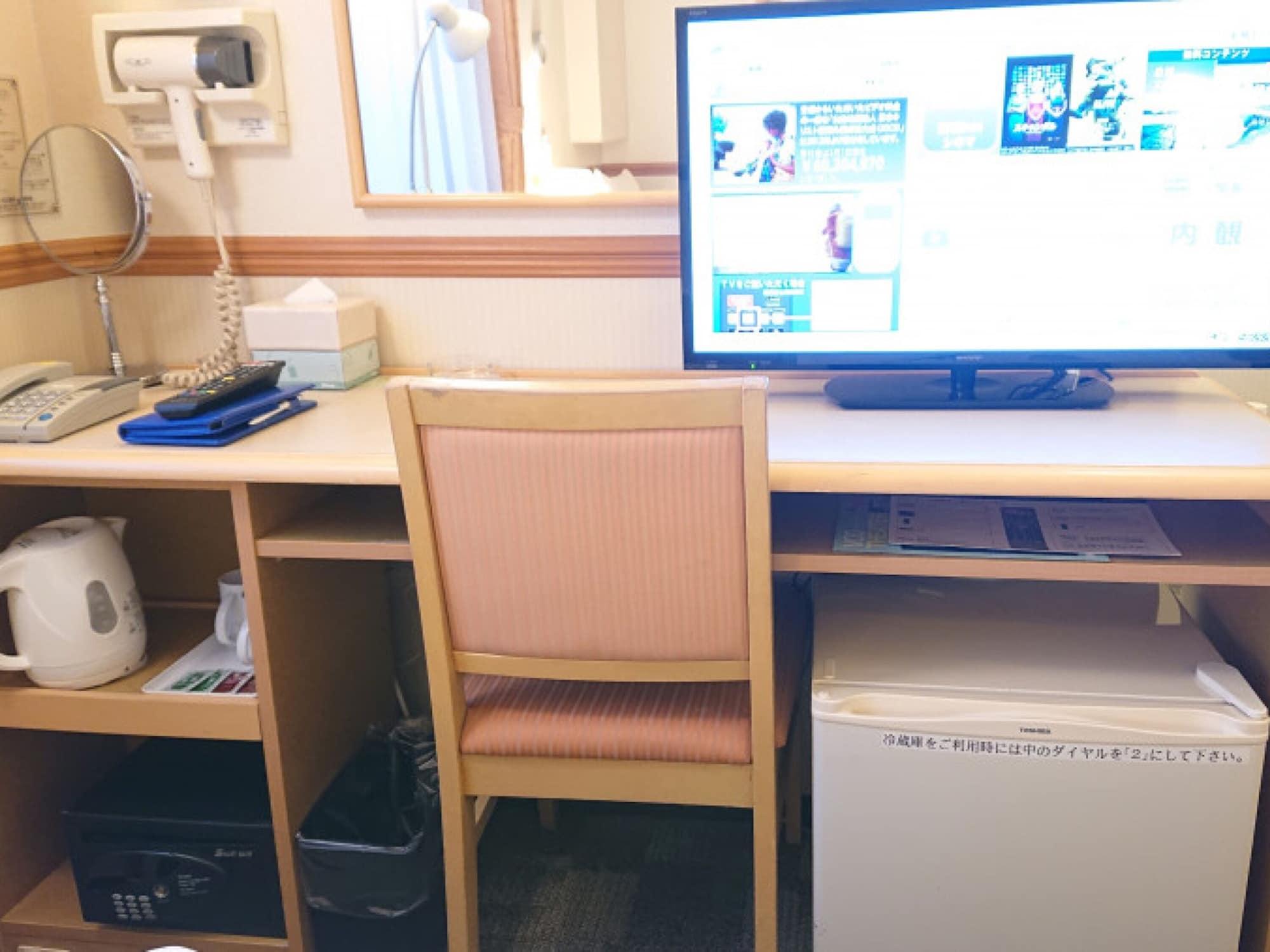 Toyoko Inn Naha Omoromachi Ekimae Экстерьер фото