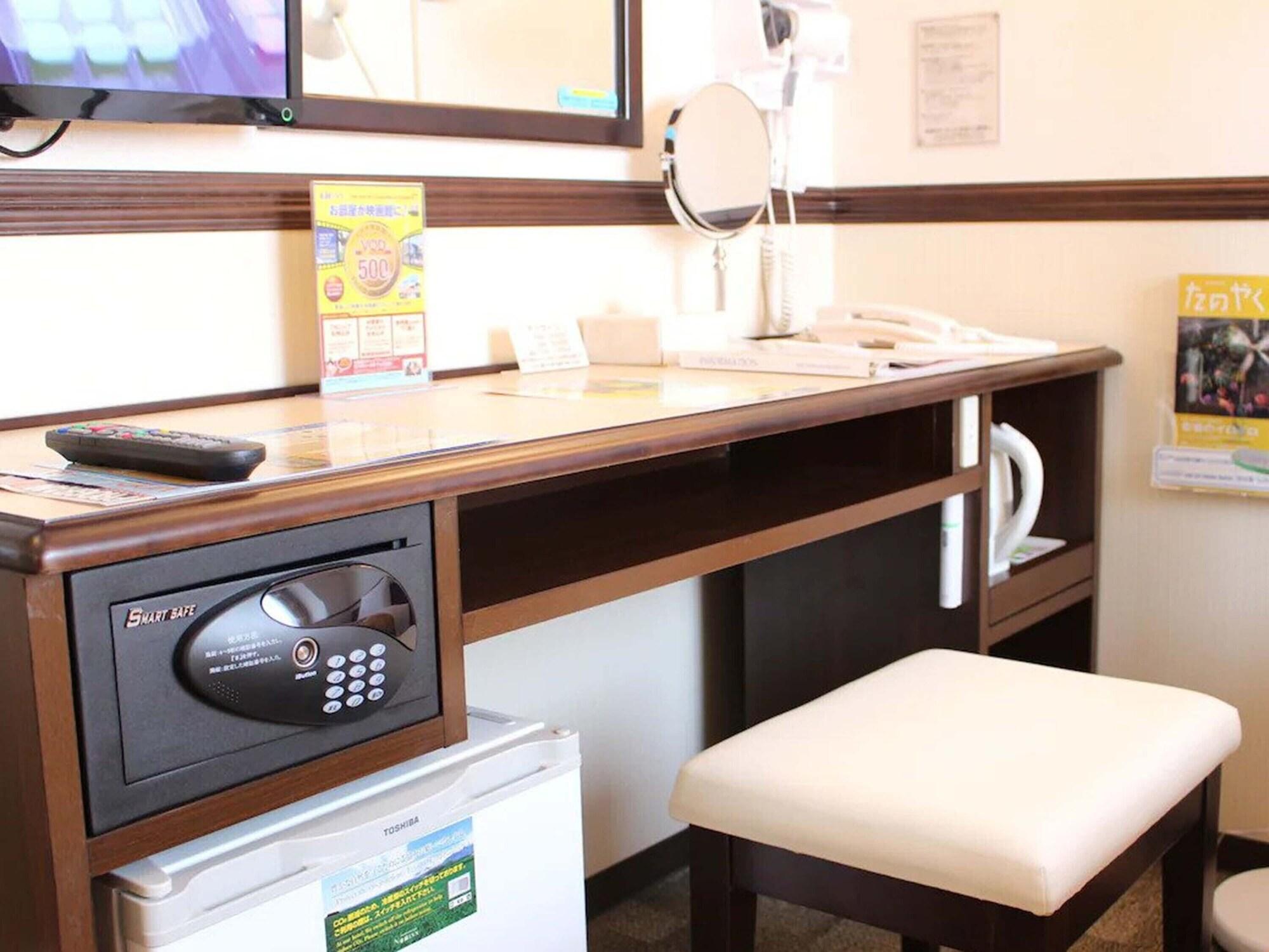 Toyoko Inn Naha Omoromachi Ekimae Экстерьер фото