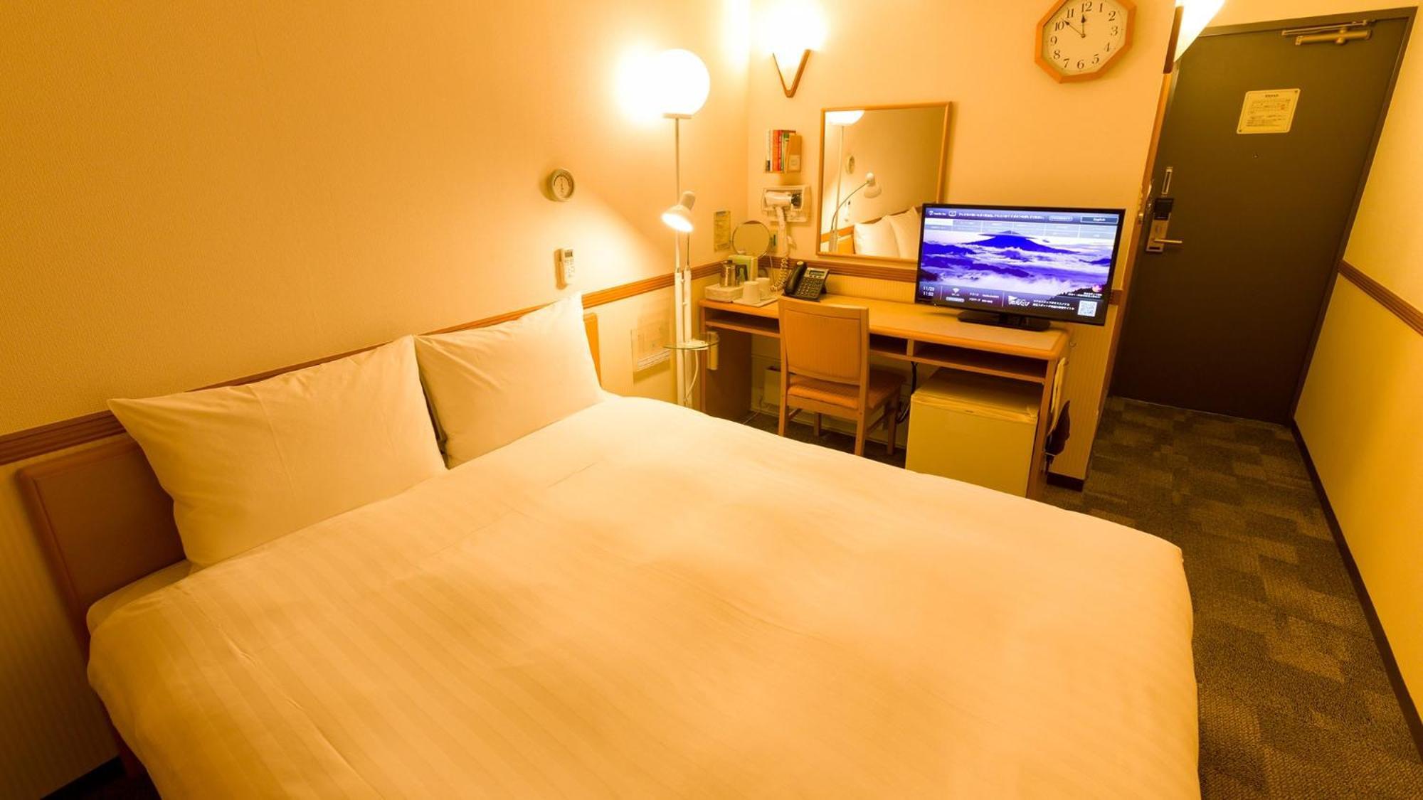 Toyoko Inn Naha Omoromachi Ekimae Номер фото