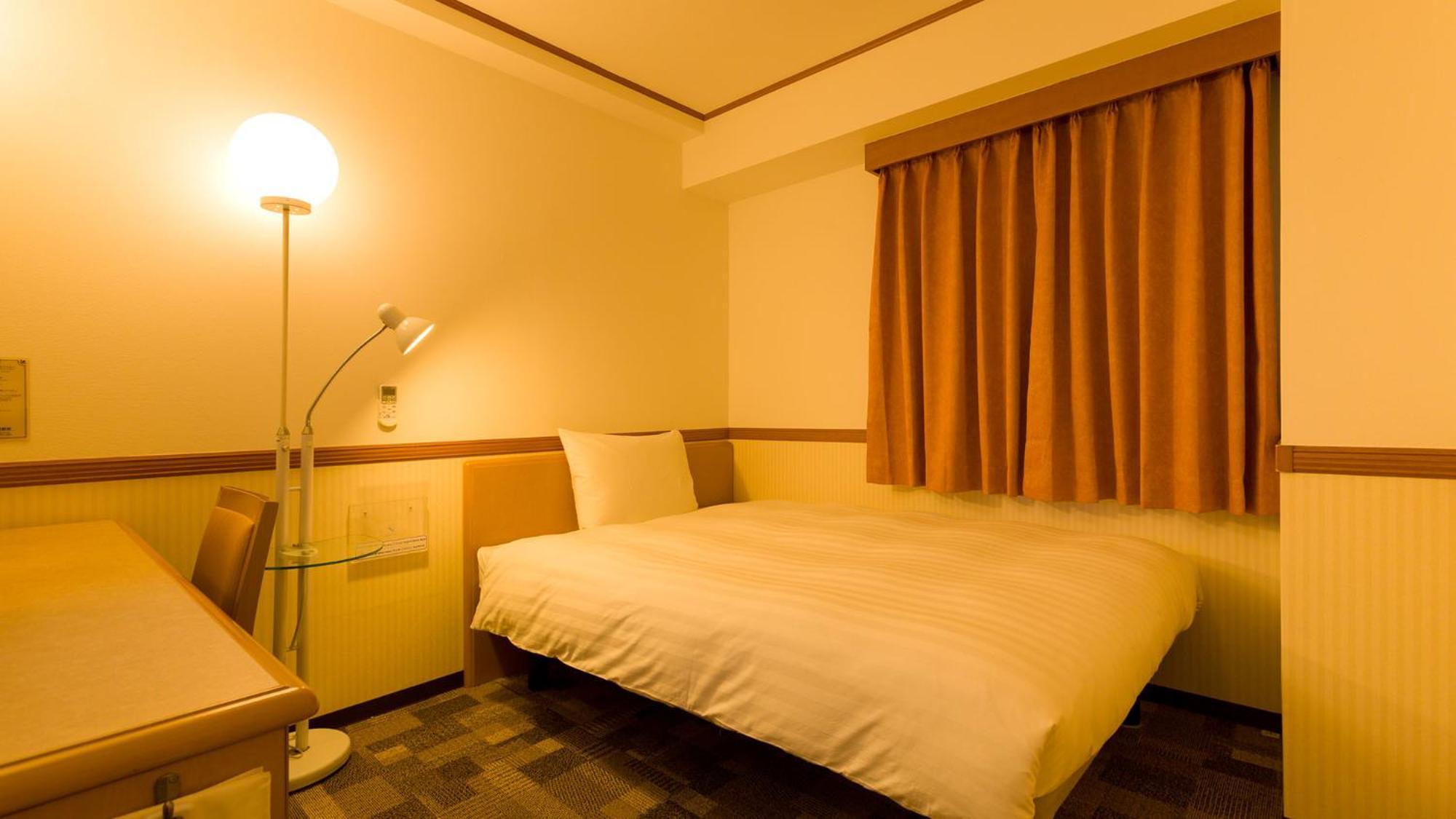 Toyoko Inn Naha Omoromachi Ekimae Номер фото