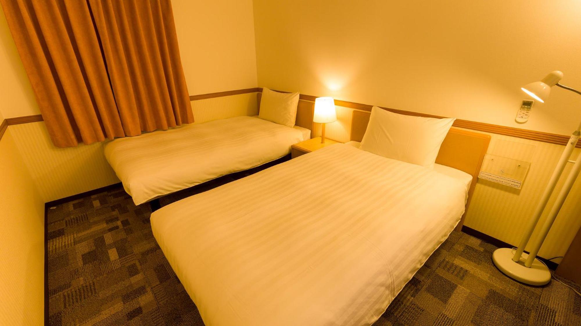 Toyoko Inn Naha Omoromachi Ekimae Номер фото